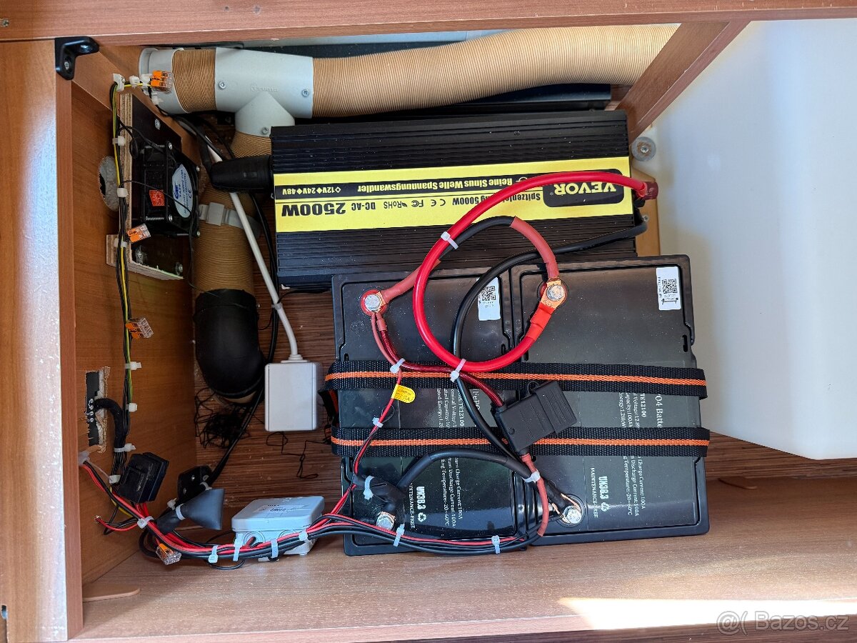 Hobby 560, předstan, solární panely, měnič - 13