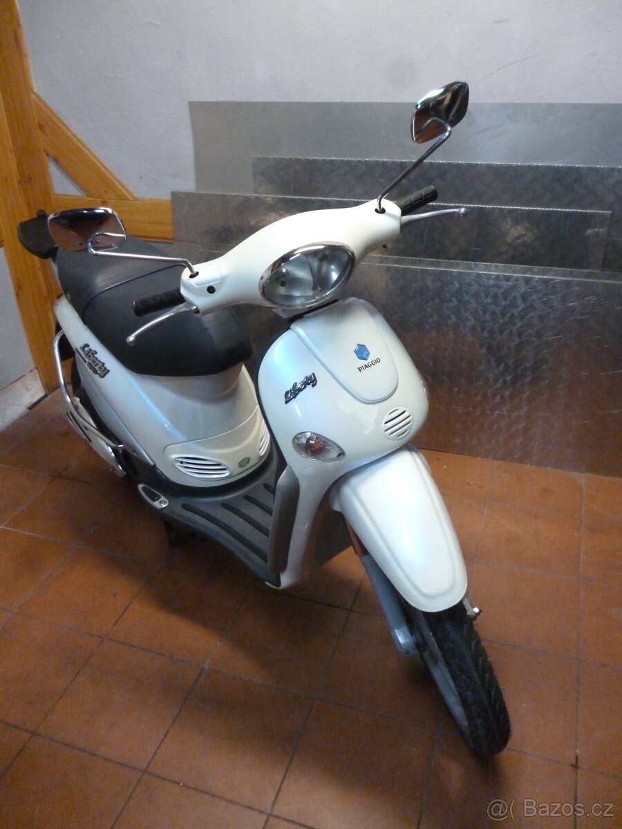 Piaggio Liberty 150. Najeto 24 600km. Rok 2001 - 13