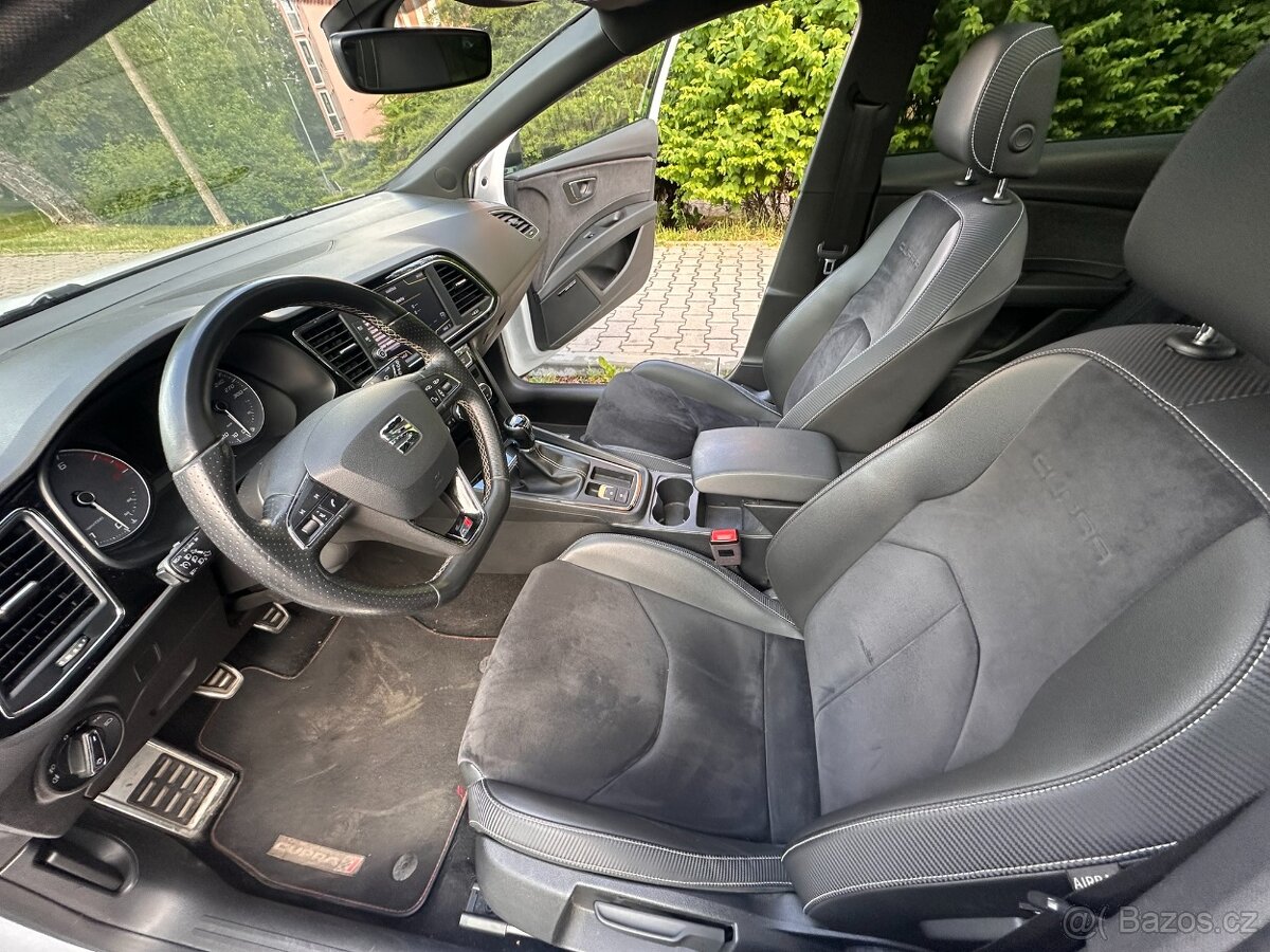 Seat Leon Cupra 300 Performance - 13