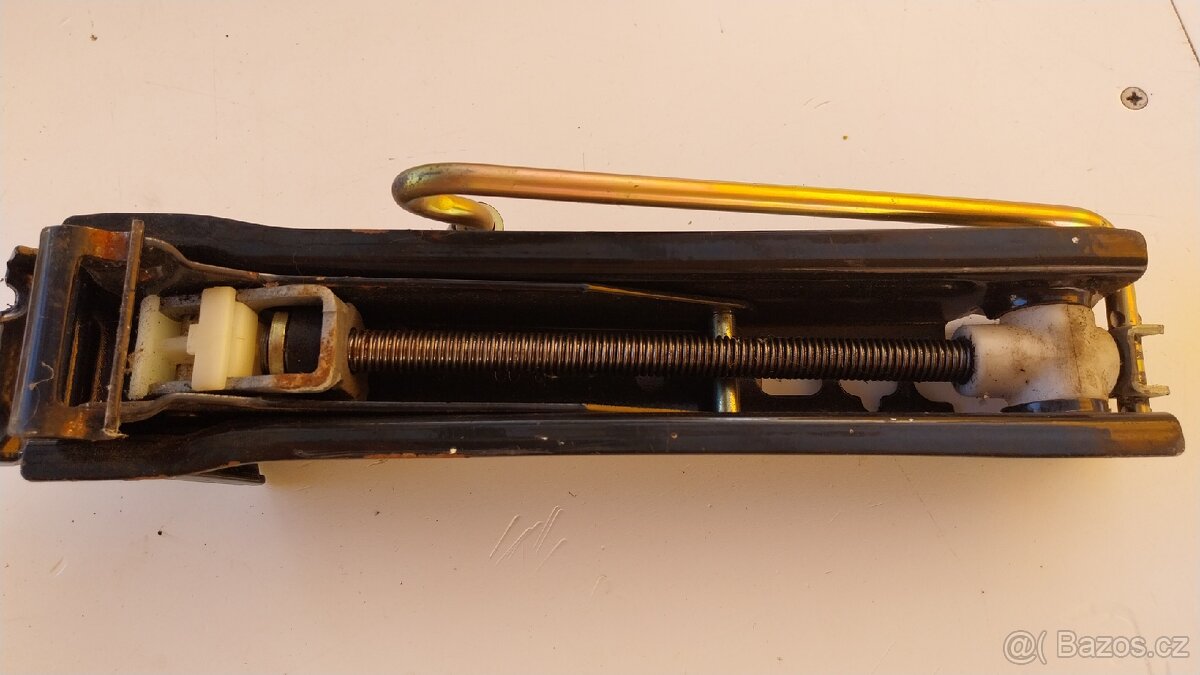 Náhradní díly na auta,montážní světlo,zvedák - 13