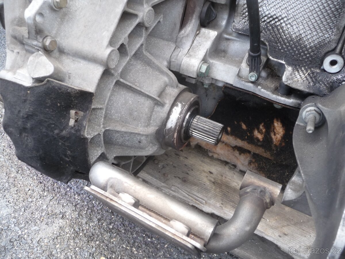 VW T5 transporter 2,5 AXE SYNCRO 4x4 náhradní díly - 13