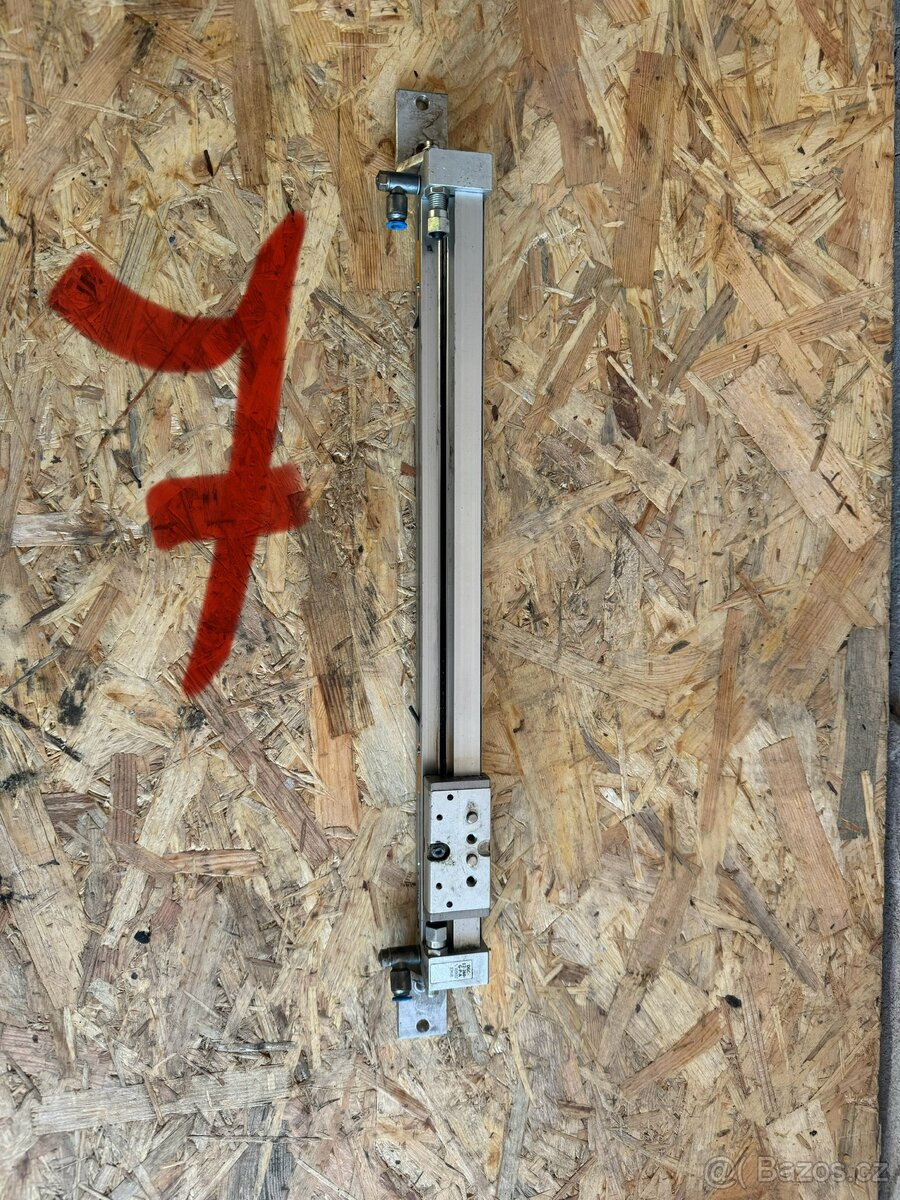 Lineární vedení s pneumatickým posunem - 13