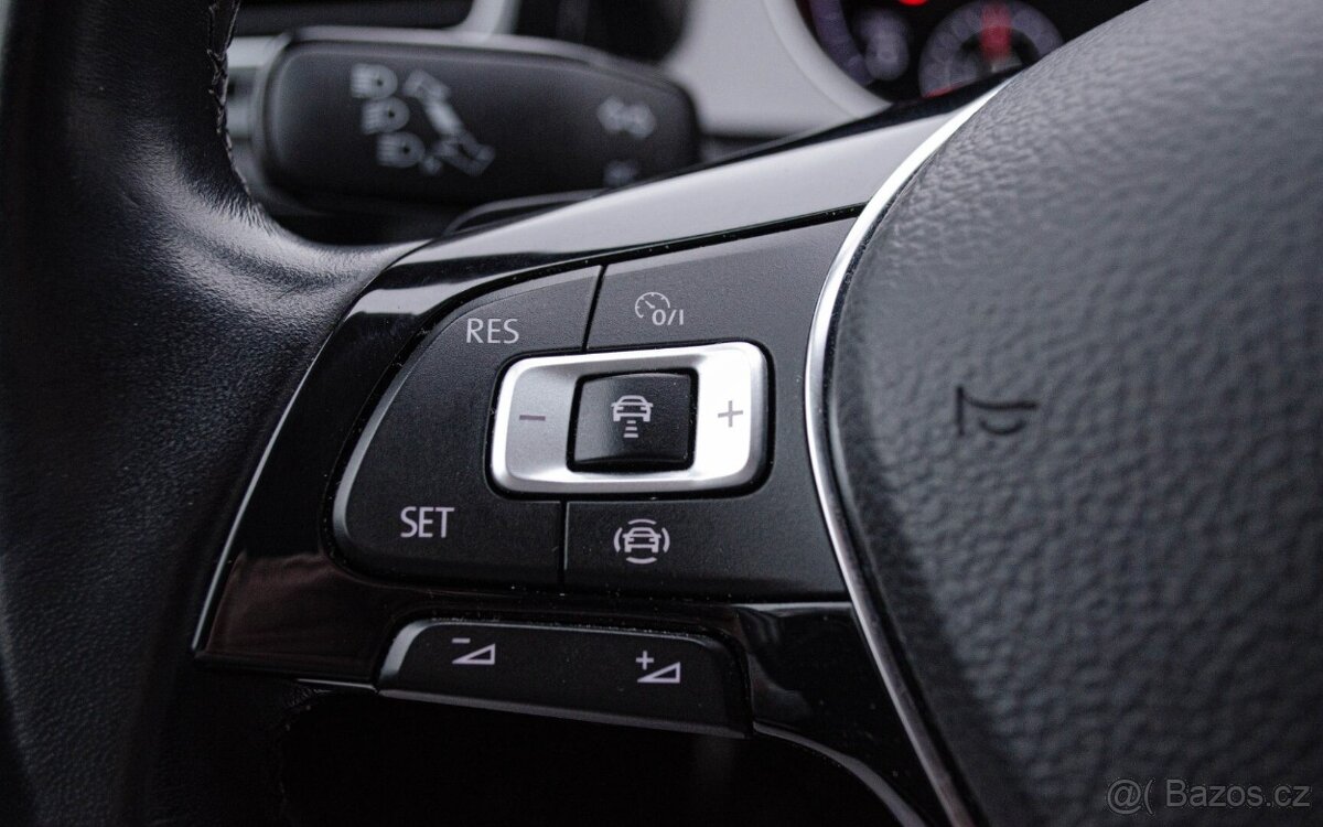 Volkswagen Golf Variant 2.0 TDI Edition United DSG - 13