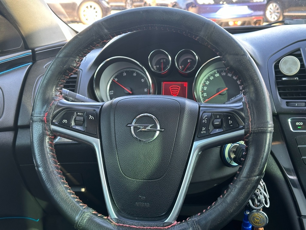Opel Insignia Sports Tourer 2012 - 13