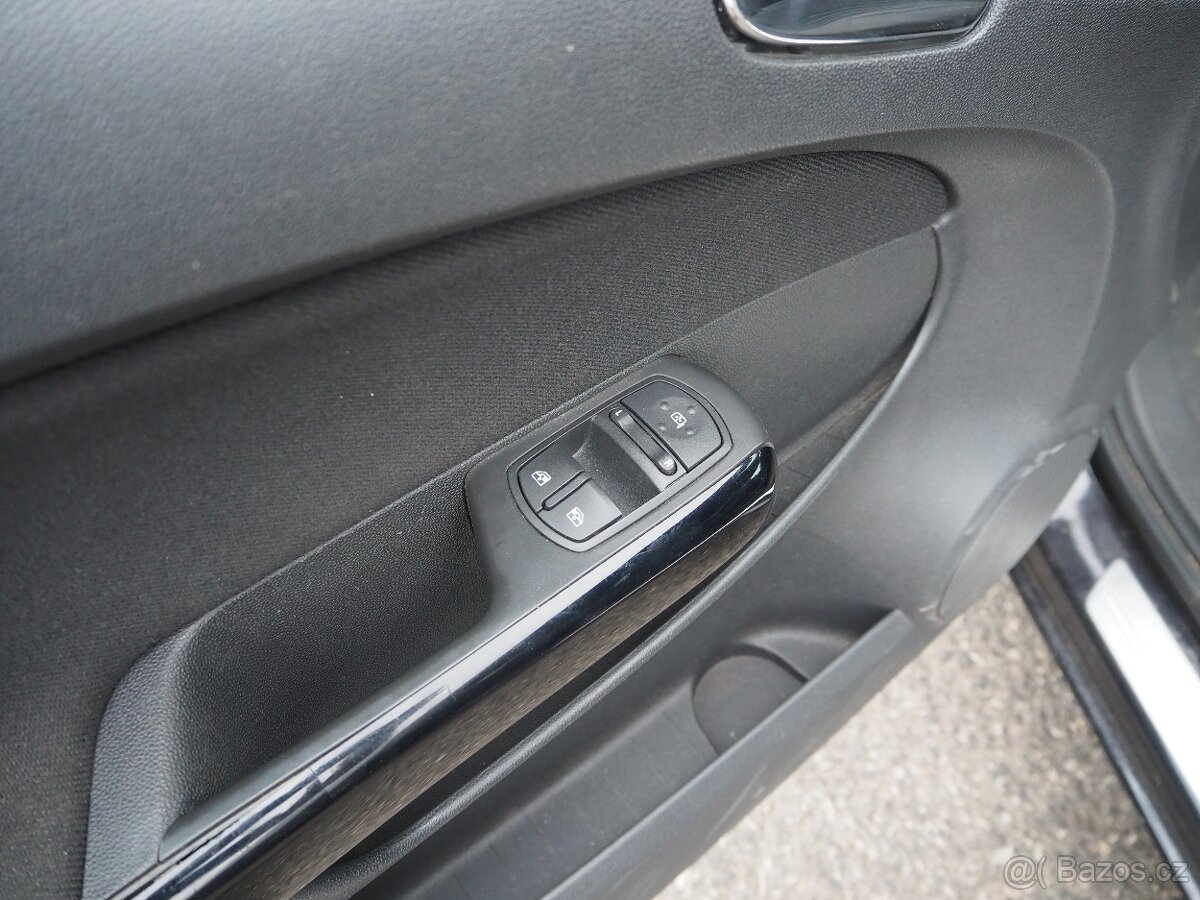 Opel Corsa 1.3 aut. klimatizace - 13