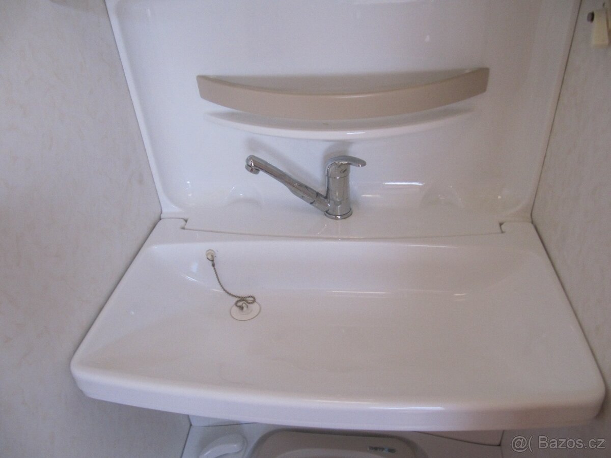 Prodám karavan Hobby 400 sf,model 2008 + mover, klima ,stan - 13