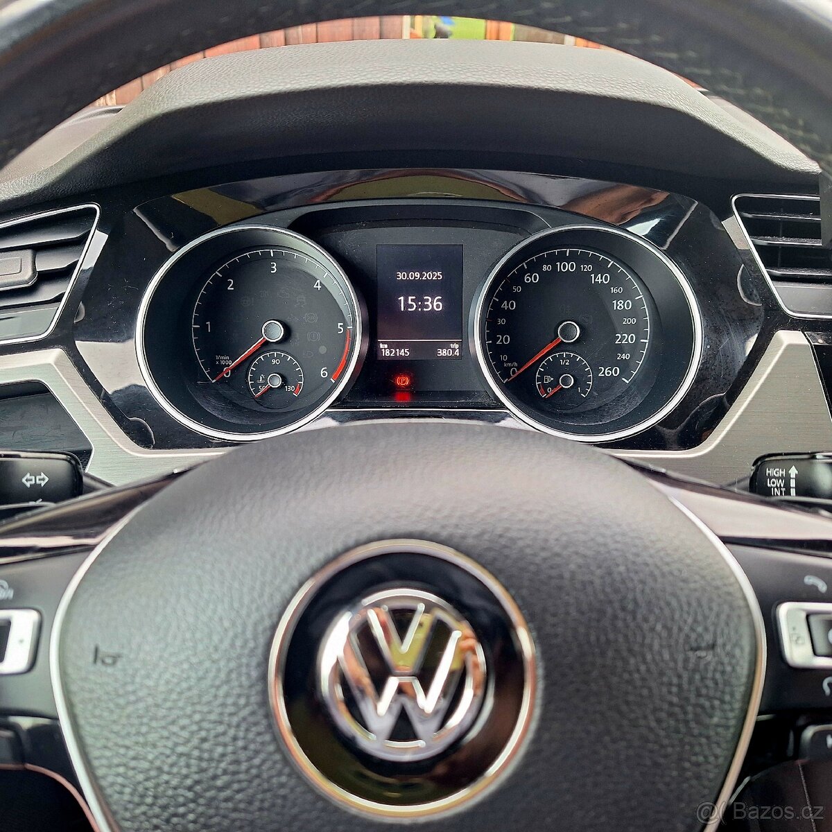 VW Touran (5T1), 7-místní, 09/2016
- 13