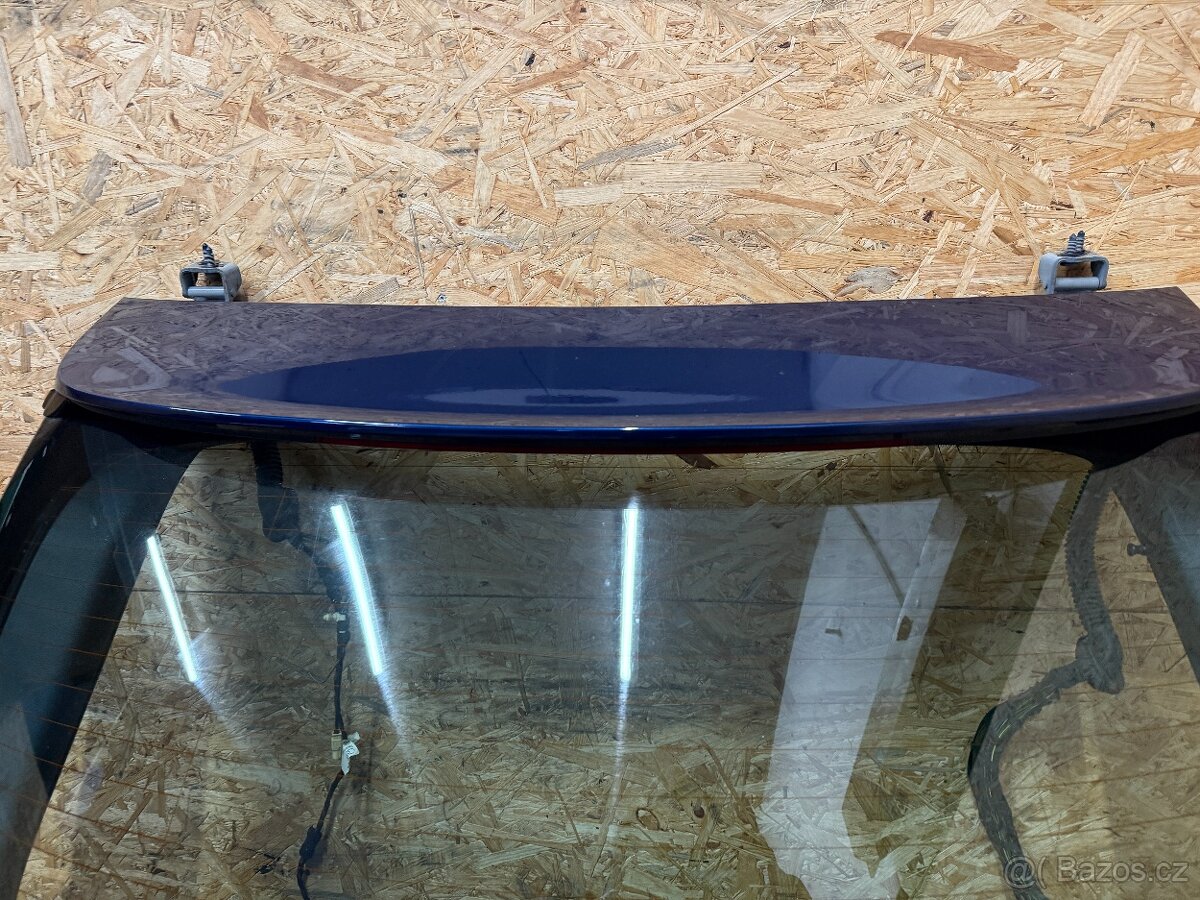 VÍKO KUFRU PÁTÉ DVEŘE AUDI A1 8X LX5Q - 13