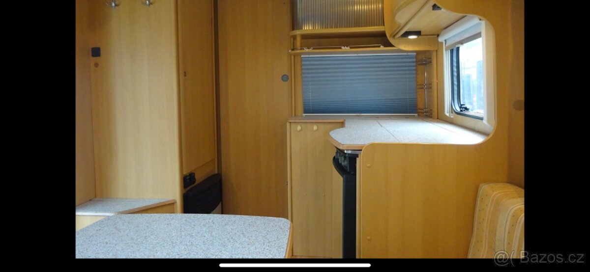 Dethleffs Camper 490 z roku 2002 - 13