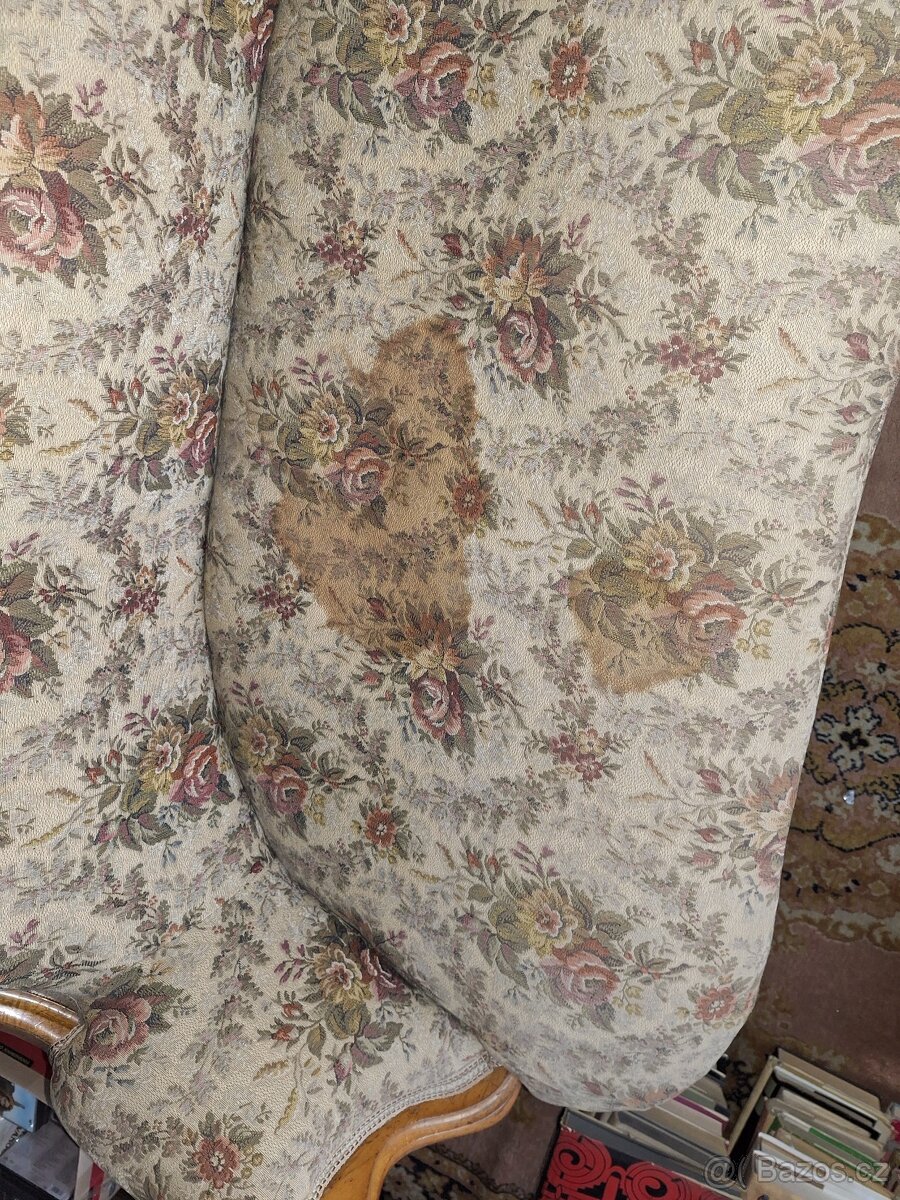 Starožitný nábytek - 13