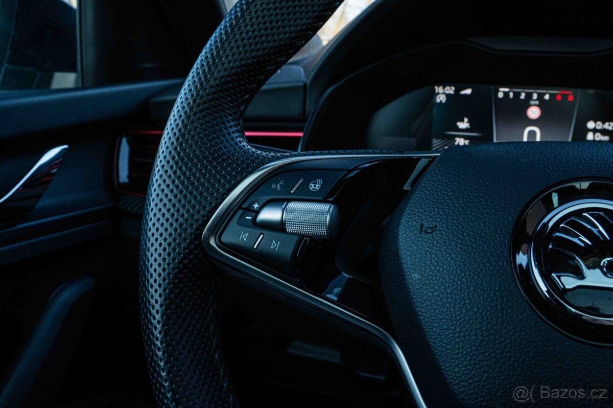 Škoda Kamiq 1.5 TSI Monte Carlo - 13