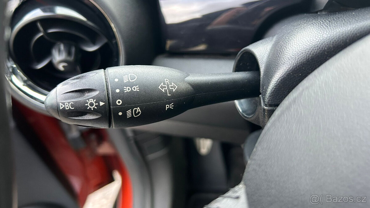 MINI Cooper S 1.6 135 kW Benzín Manuál - 13