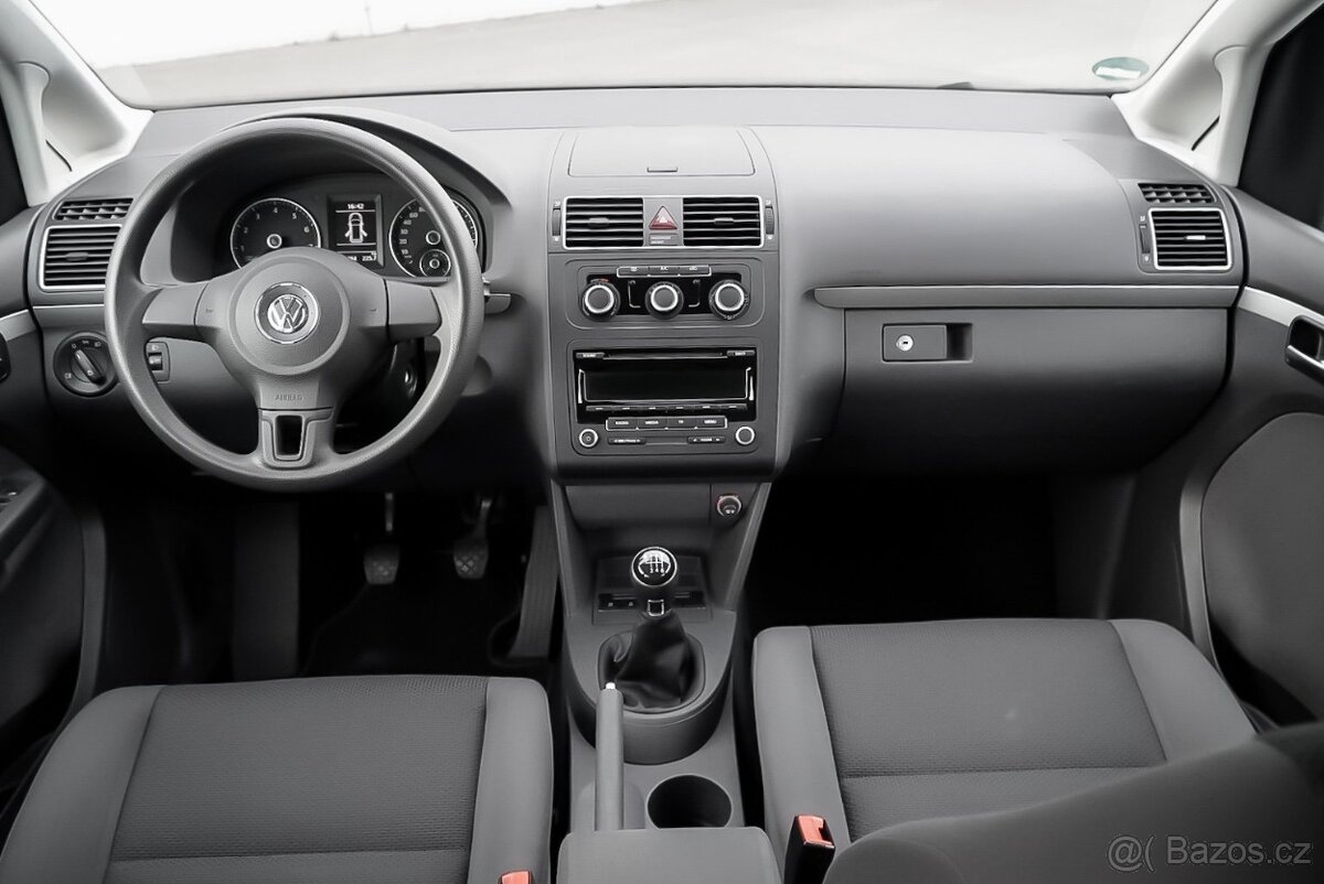 Volkswagen Touran - 13