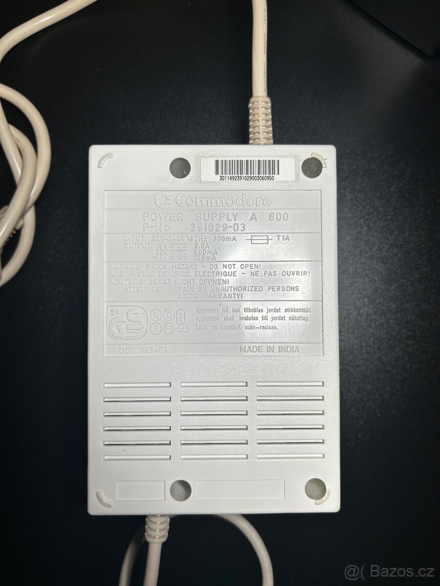Commodore Amiga 600HD + příslušenství, originální krabice - 13