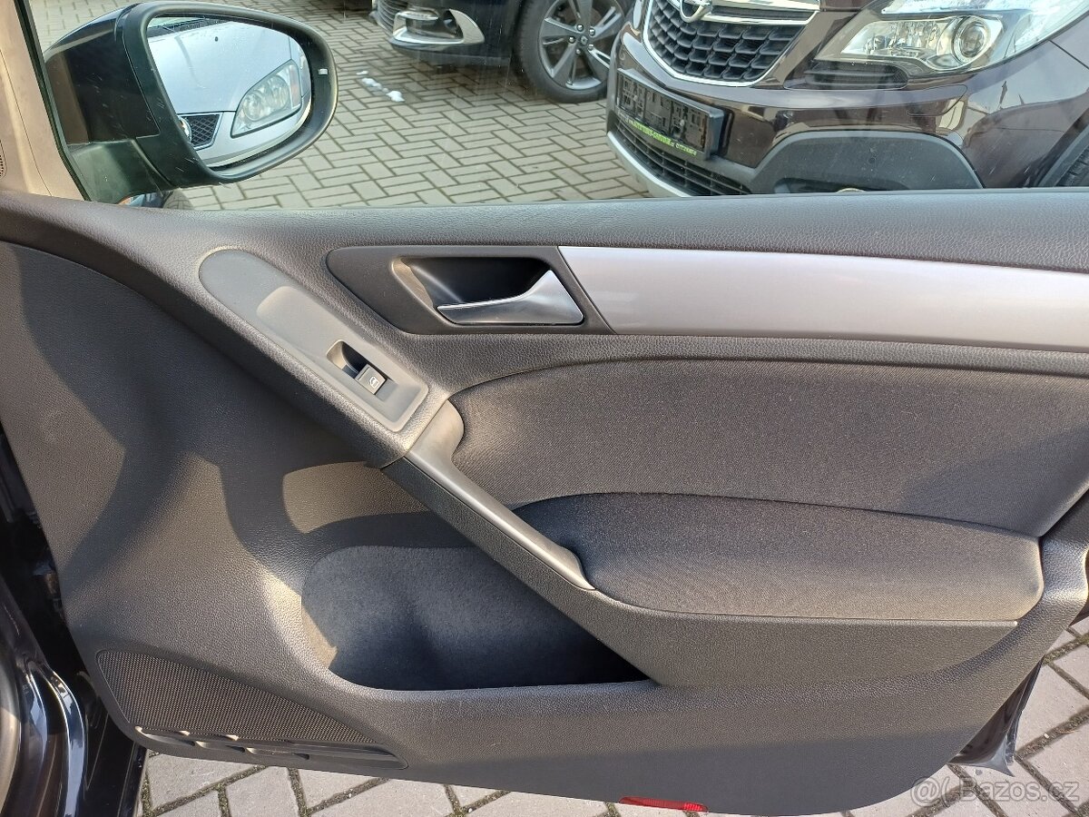Prodám VW Golf 6 - 13