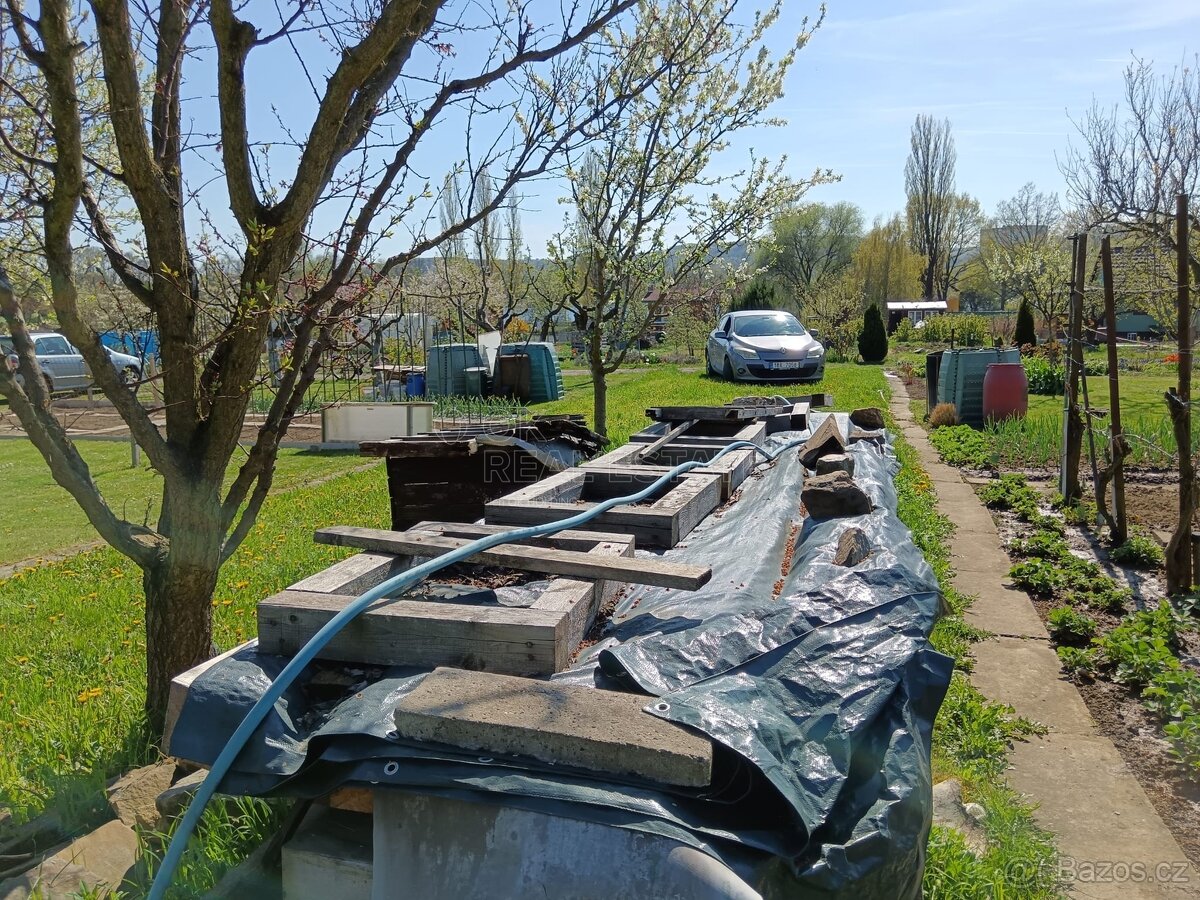 Zahrada s chatou, Otrokovice - 13