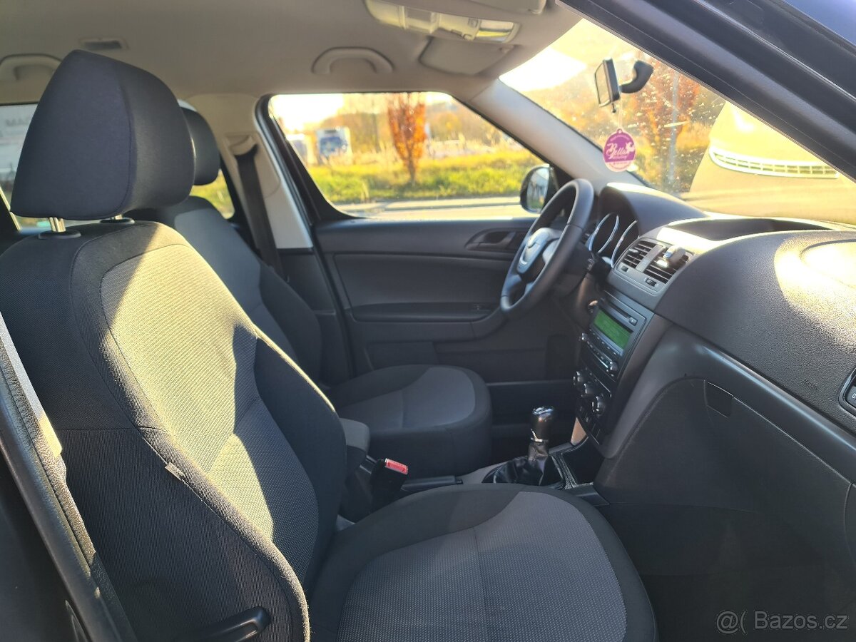 ŠKODA YETI 2.0 TDi 81-KW 4x4 RV 2013 SERVISKA 156TKM 1.MAJ. - 13