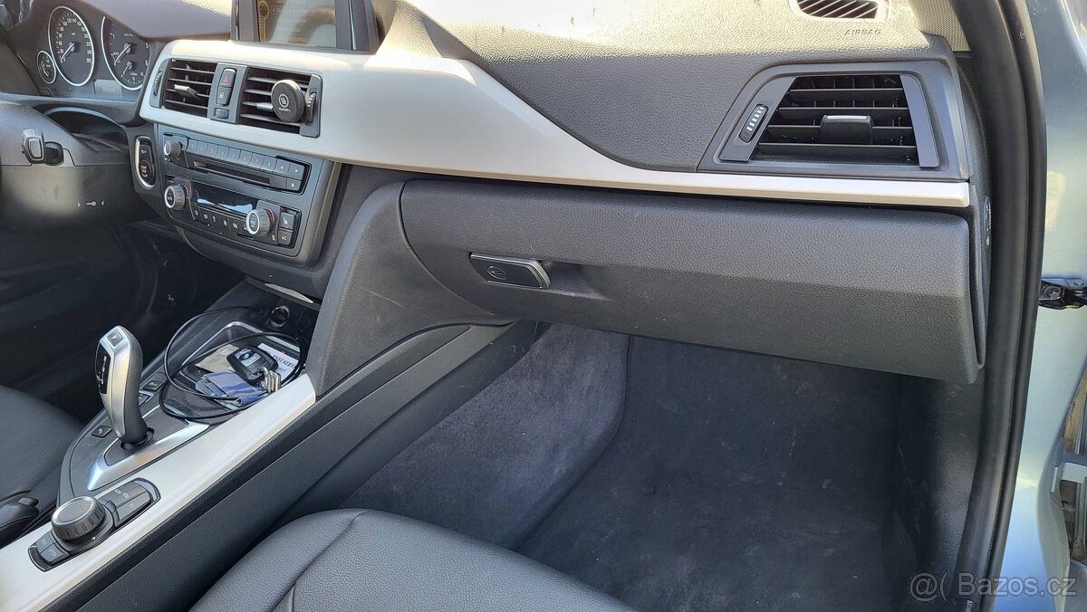 BMW320D XDRIVE1MAJITEL ČR - 13