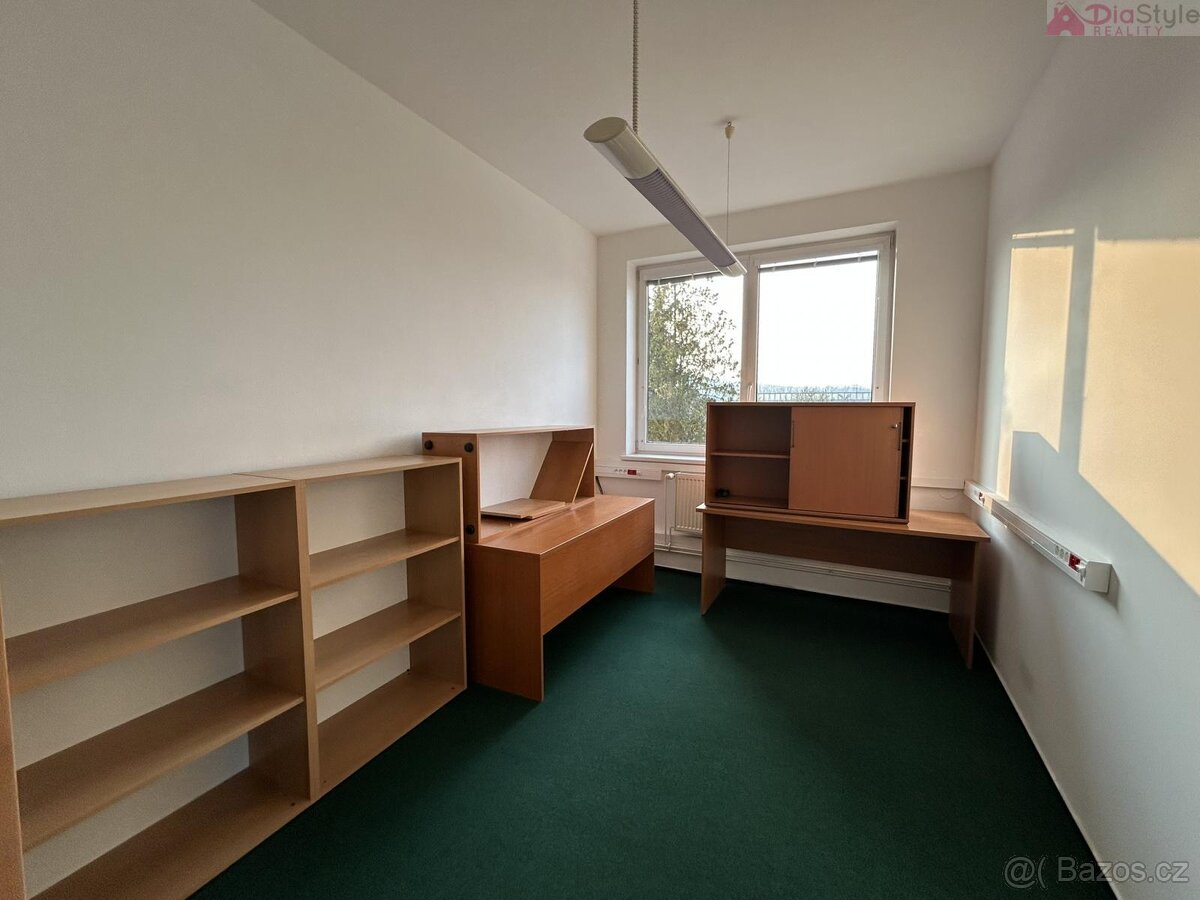 Pronájem kanceláře Valašské Meziříčí - 13