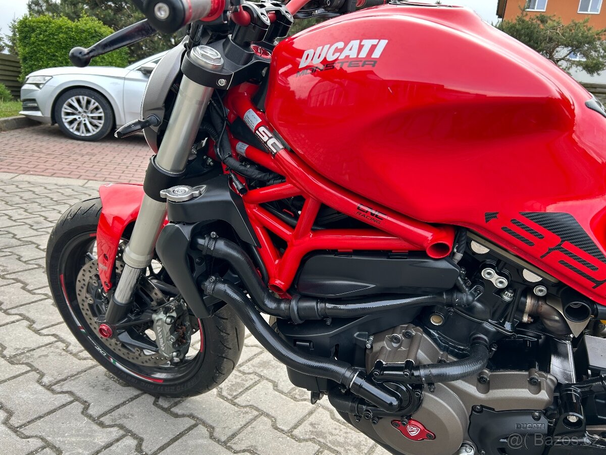Ducati Monster 821 2017 - 13