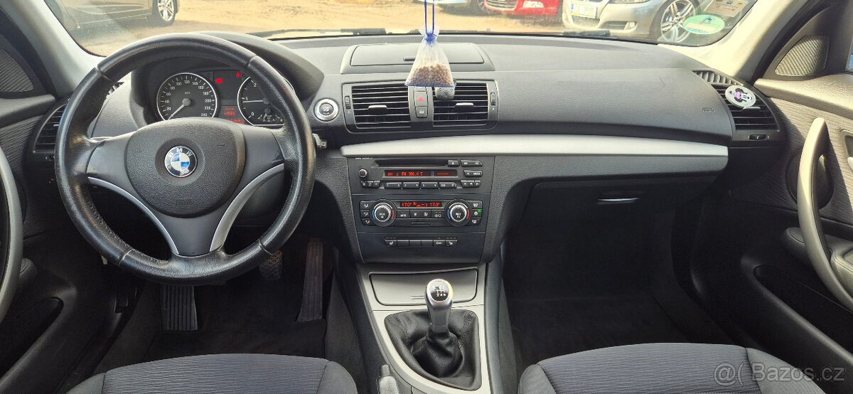 BMW Řada 1, 118D 105KW,FACELIFT,DIG.KLIMA - 13