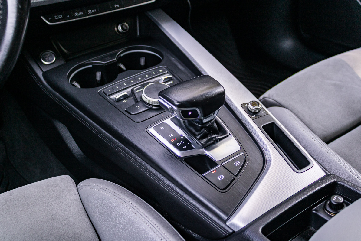 Audi A4 Avant 3.0 TDI 160kW quattro S tronic / TOP STAV / - 13