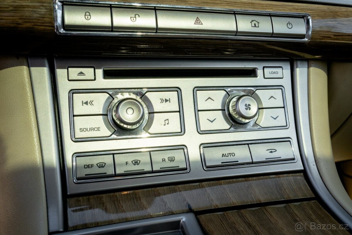 Jaguar XF 3.0 V6 + LPG - 13