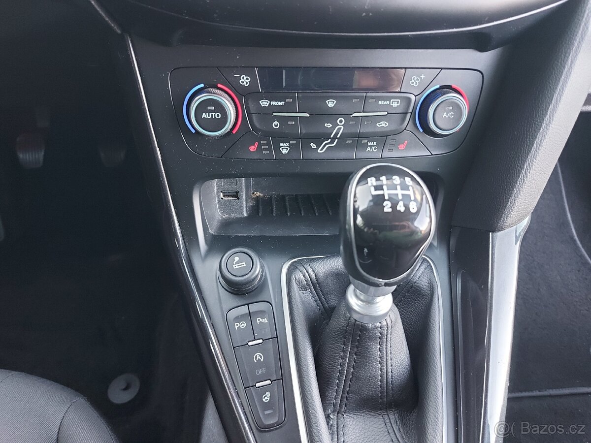 Ford Focus 1.0 92 kW Titanium 2016 - 13