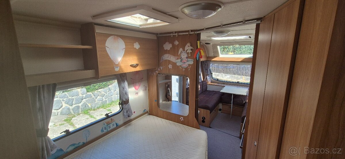 Obytný přívěs Swift Sprite Major 4 FB - plně vybavený - 13