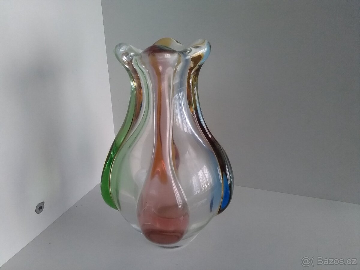 Staré barevné sklo.- vázy atd. - 13