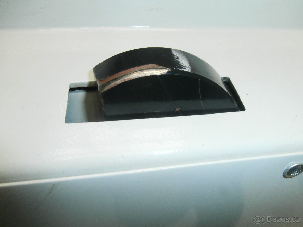 Trezor železobetonový bankovní za 15.000 kč - 13