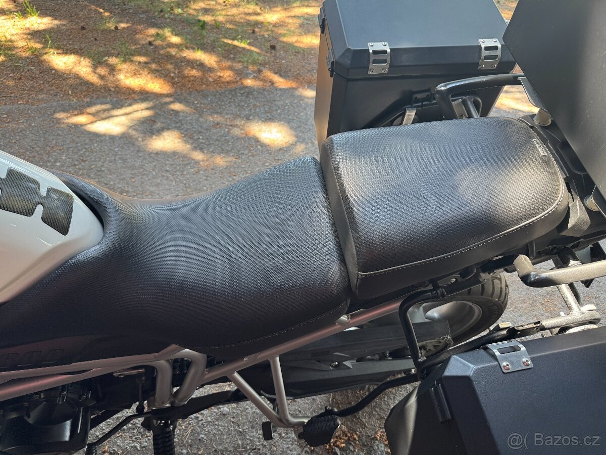 Triumph Tiger 800 - 13