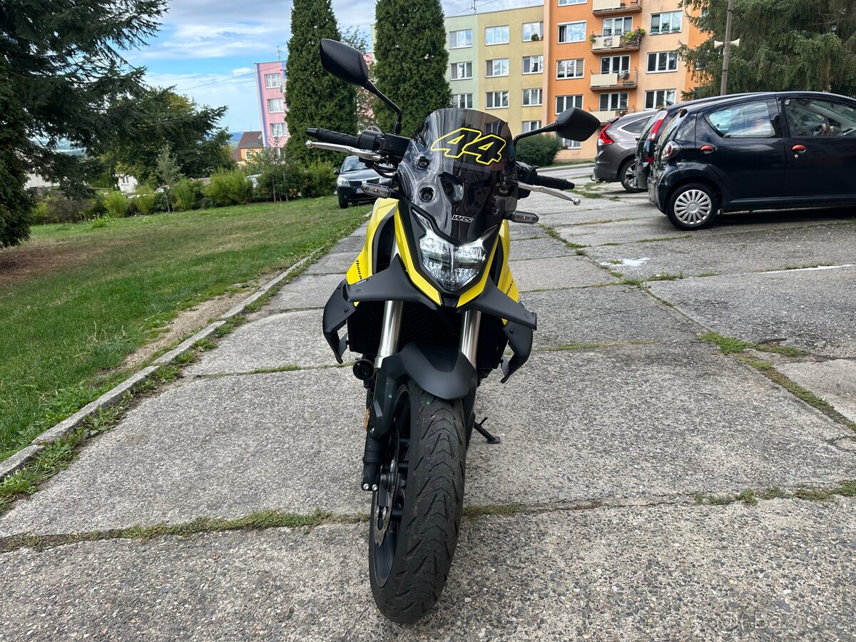 Honda CB750 Hornet - 13