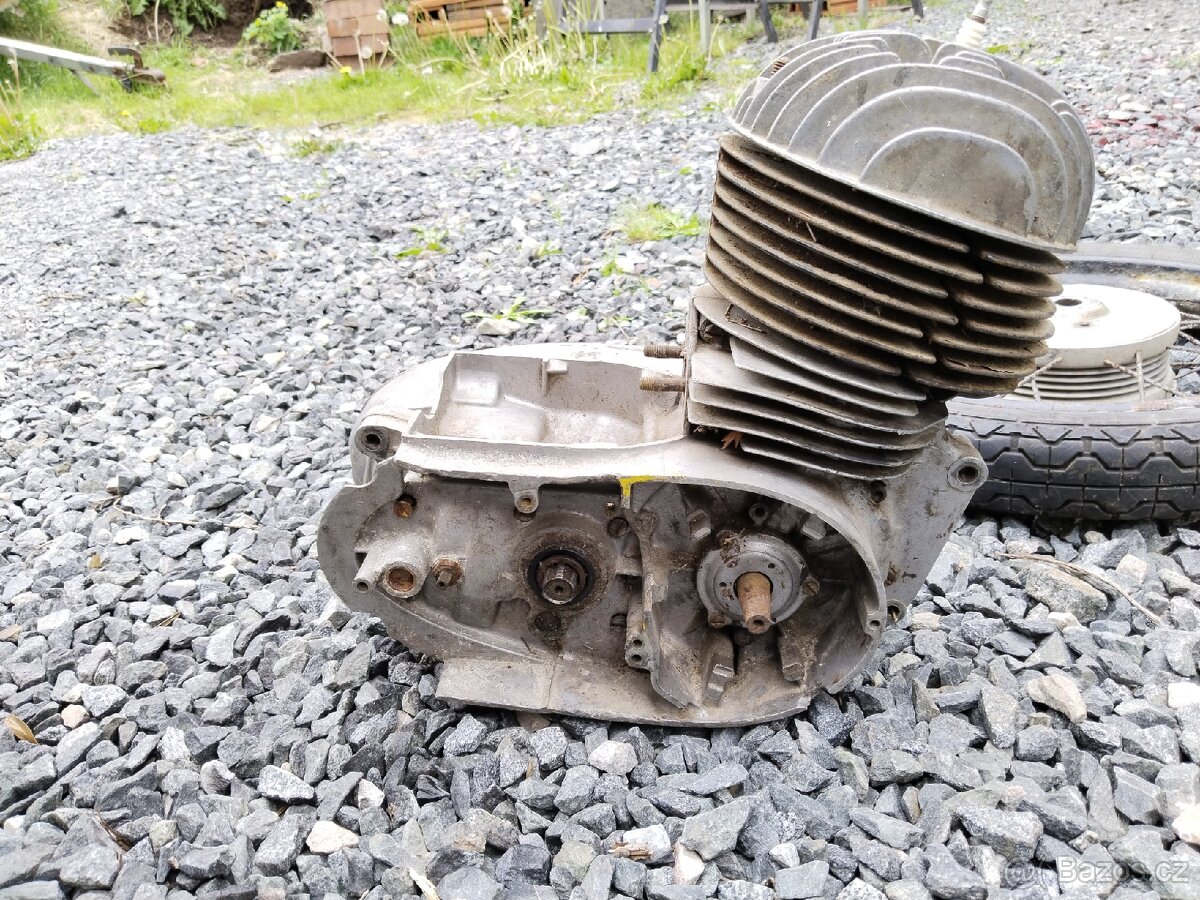 ČZ 125, 175, 250 a sport - 13