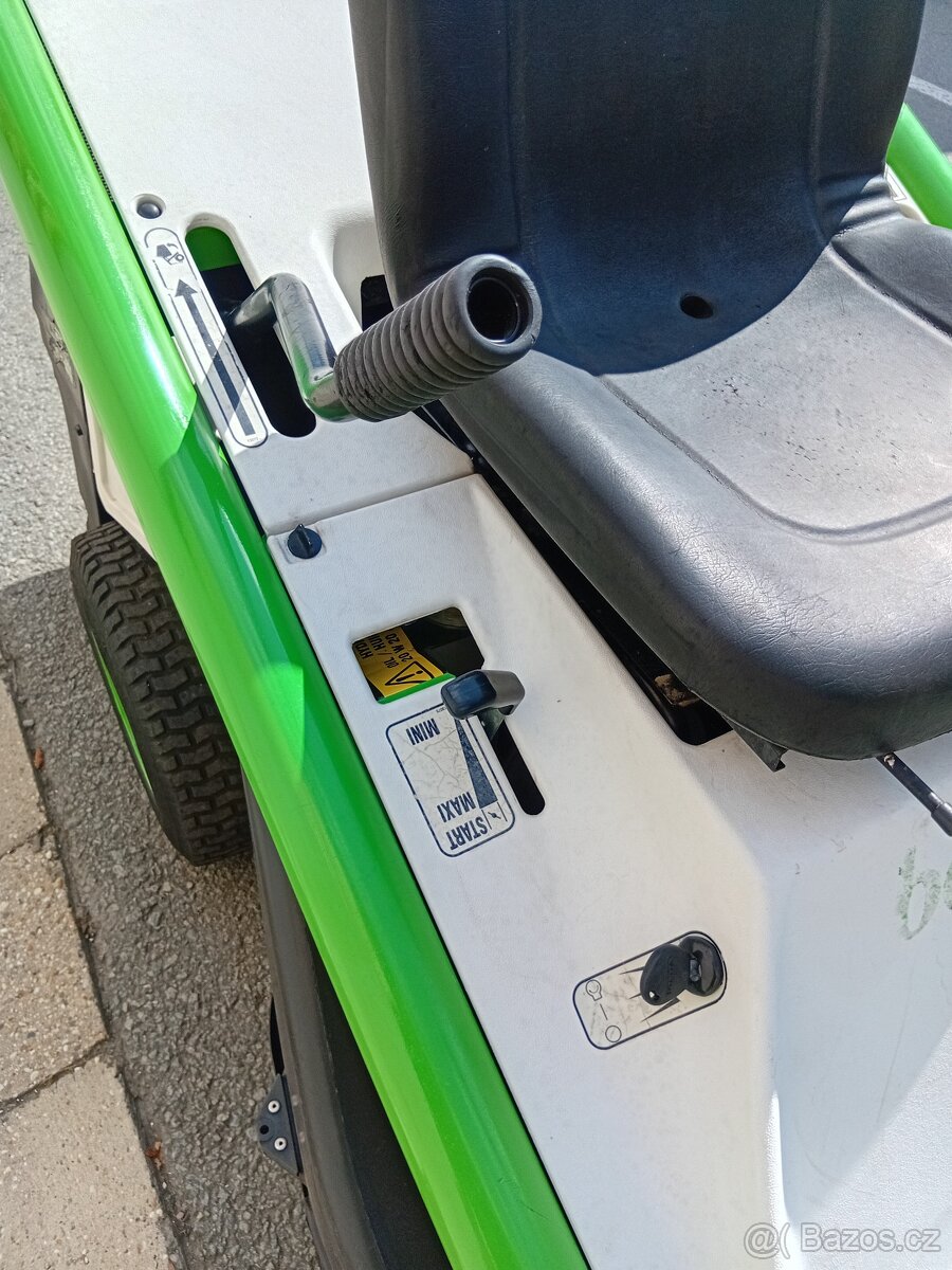 Prodám zahradní traktor Etesia Bahia MHHE Hydro - 13