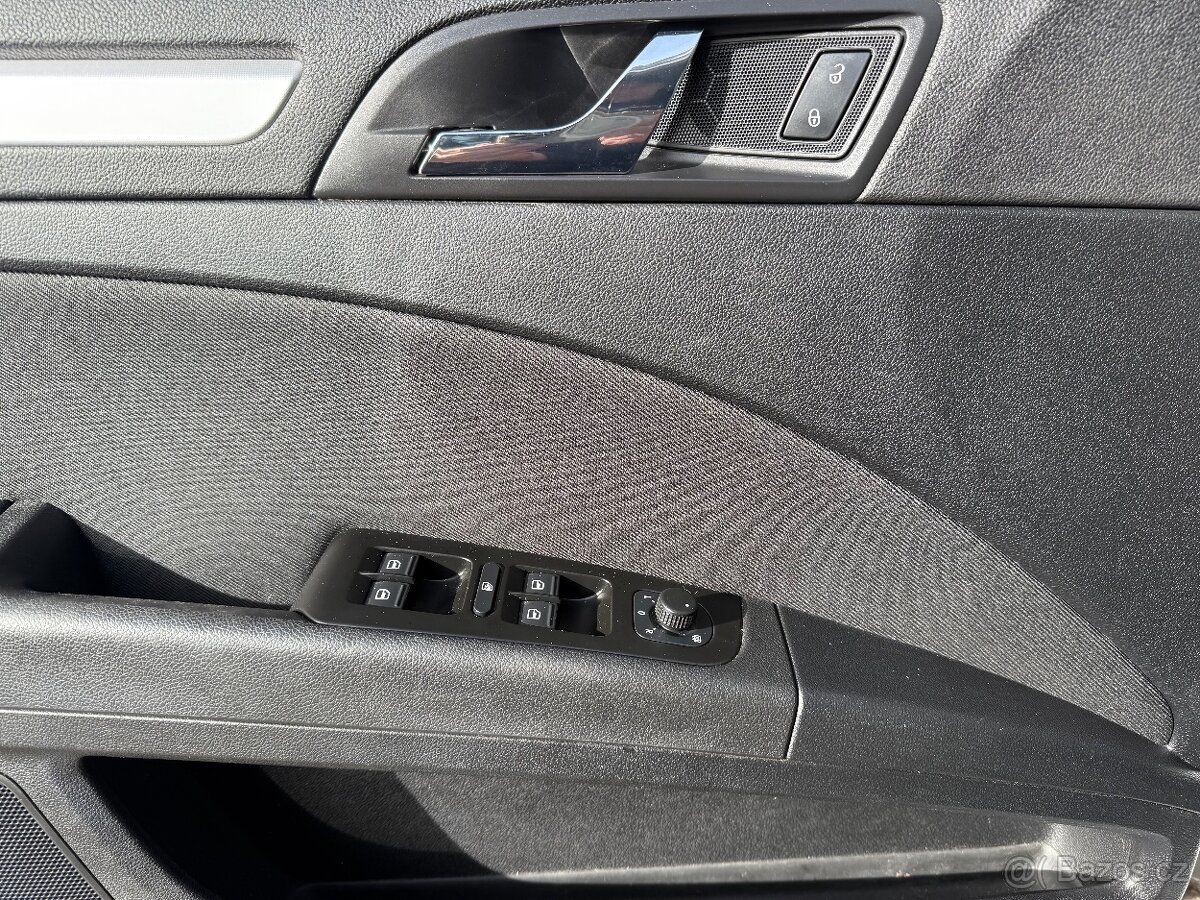 ŠKODA SUPERB KOMBI 2011 2.0TDI AMBITION - 13