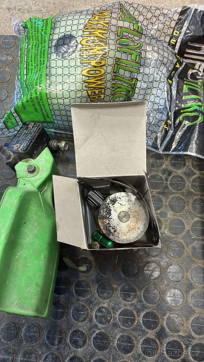 Kawasaki KX 250 - 13