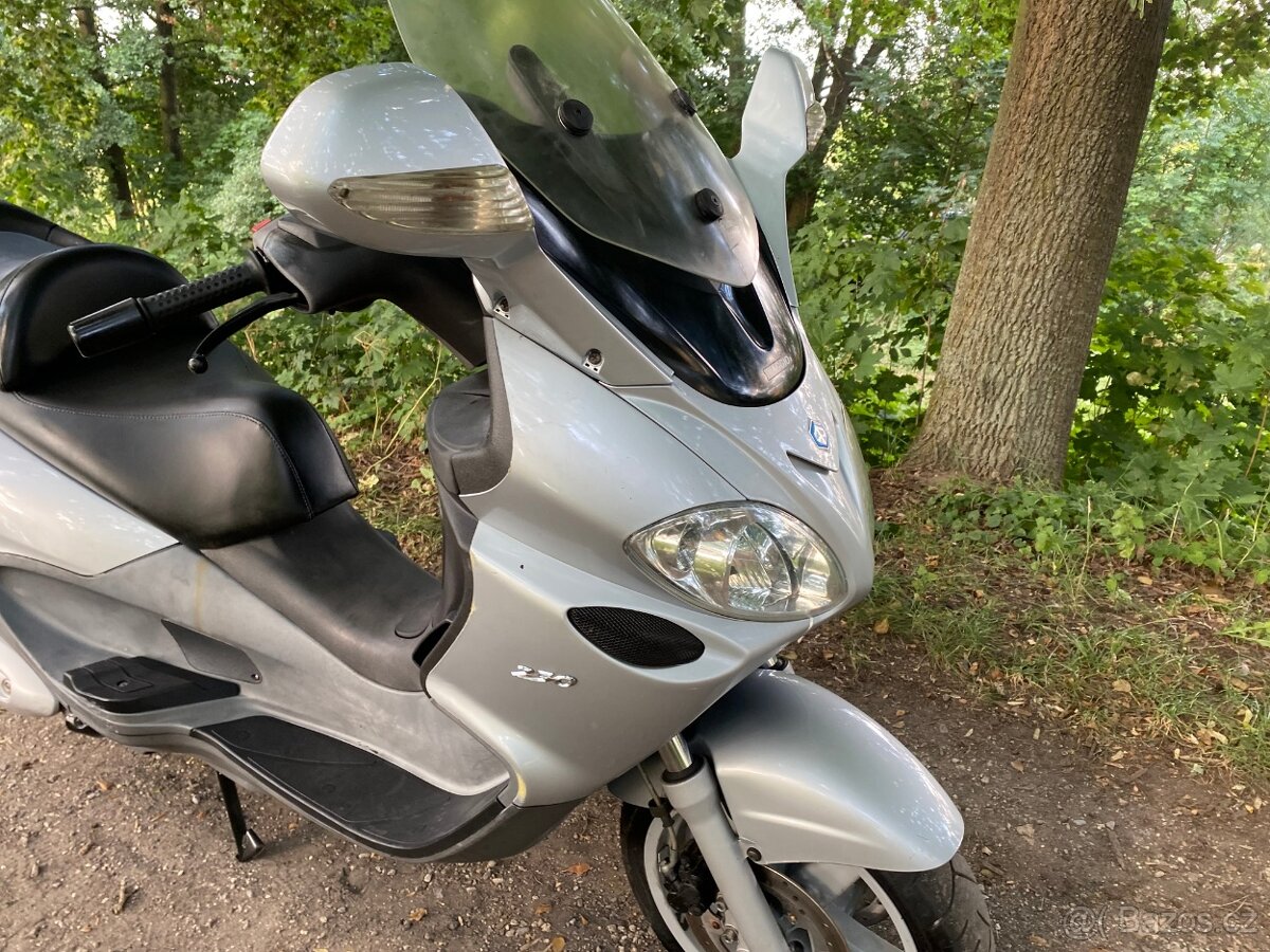 Piaggio X9 evo - 13