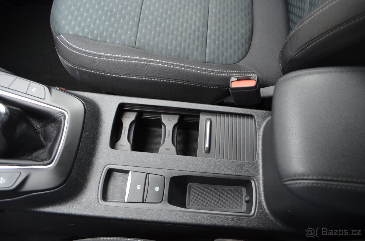 PRODÁM FORD KUGA 1.5 ECOBOOST BENZIN 2022 TAŽNÉ - 13