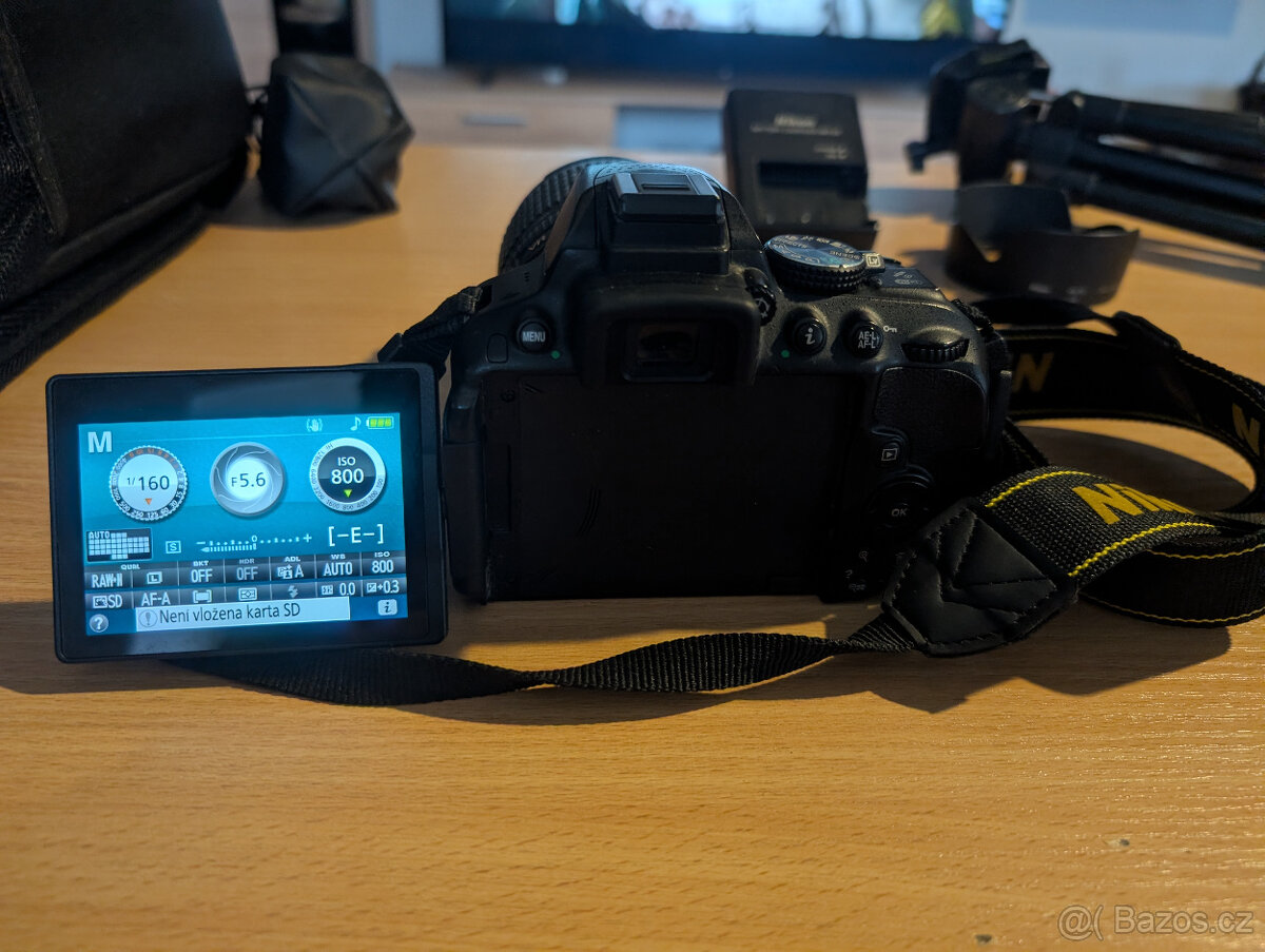 prodám Nikon D5300 s dalším vybavením - 13
