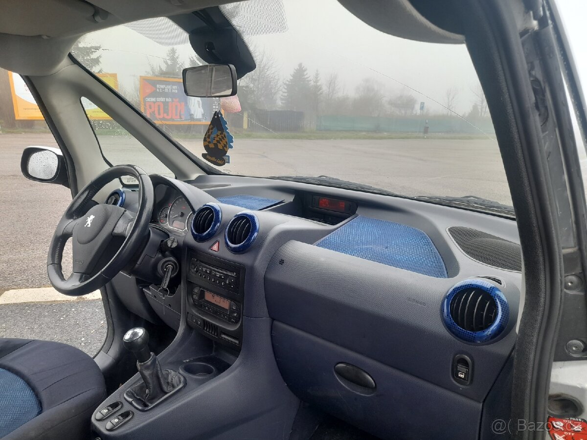 Peugeot 1007 1.4hdi - 13