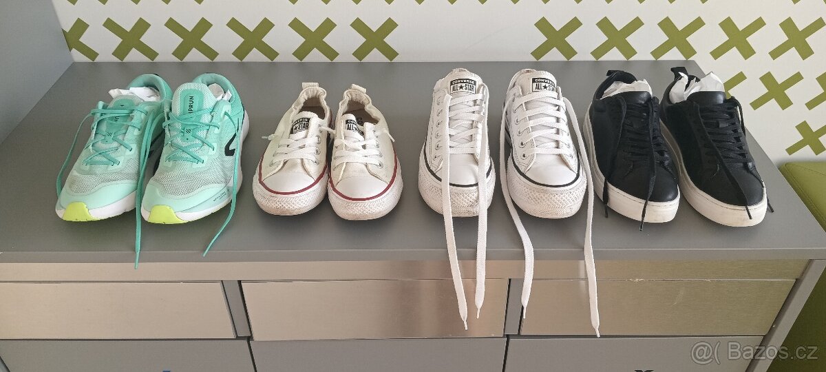 Dívčí bílé tenisky CONVERSE All Stars na platformě, vel. 35 - 13