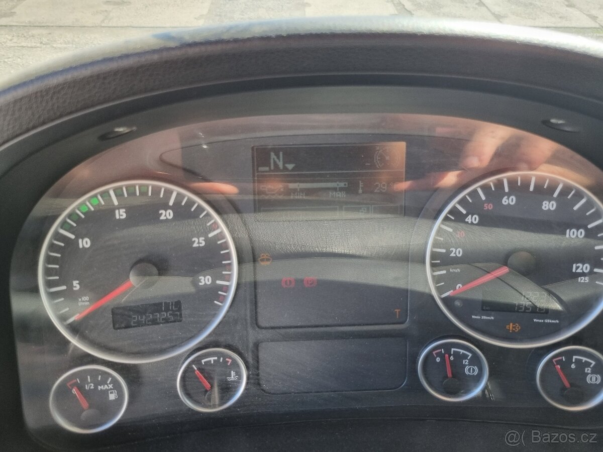 MAN TGS 26.440 6x4 (2010) kontajnerový nosič + HR Loglift - 13