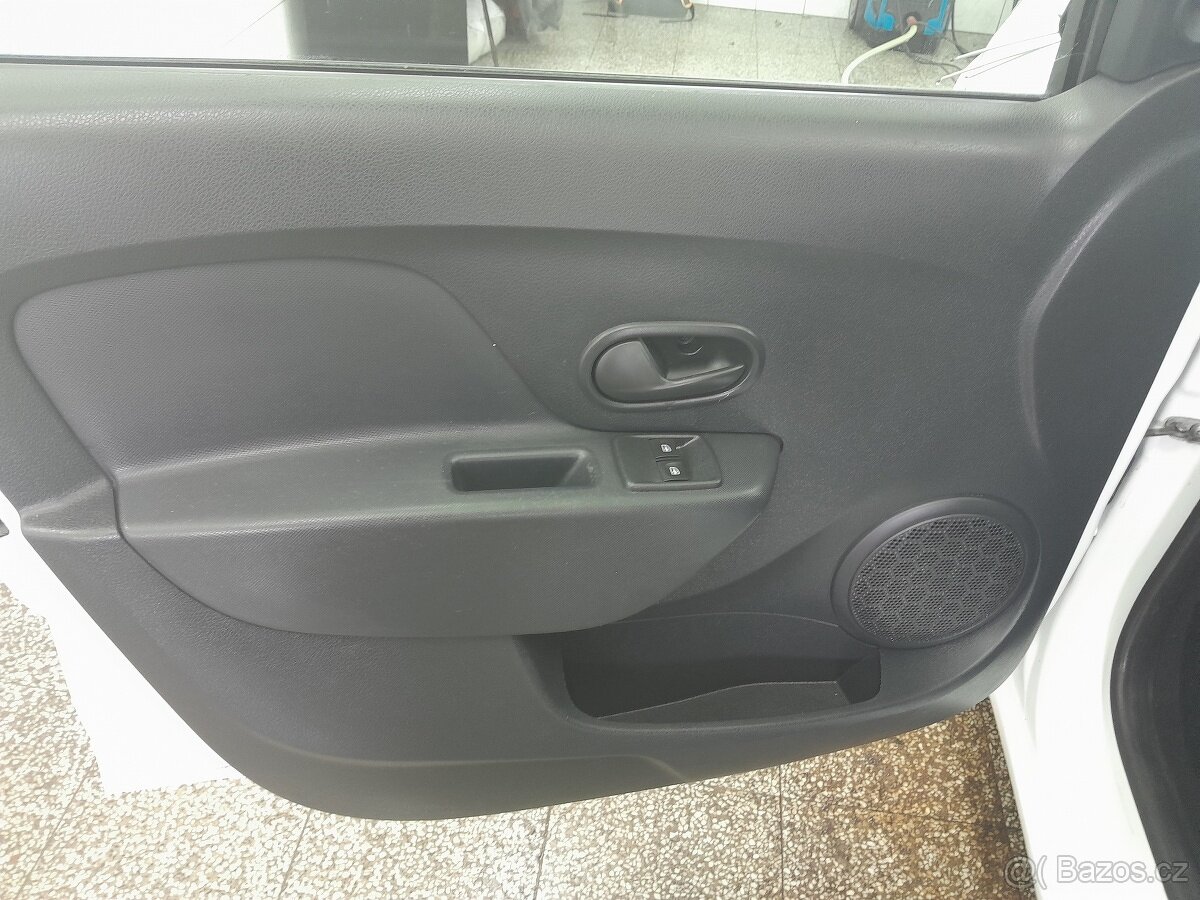 Dacia Sandero 1,0 SCe 75 - 13