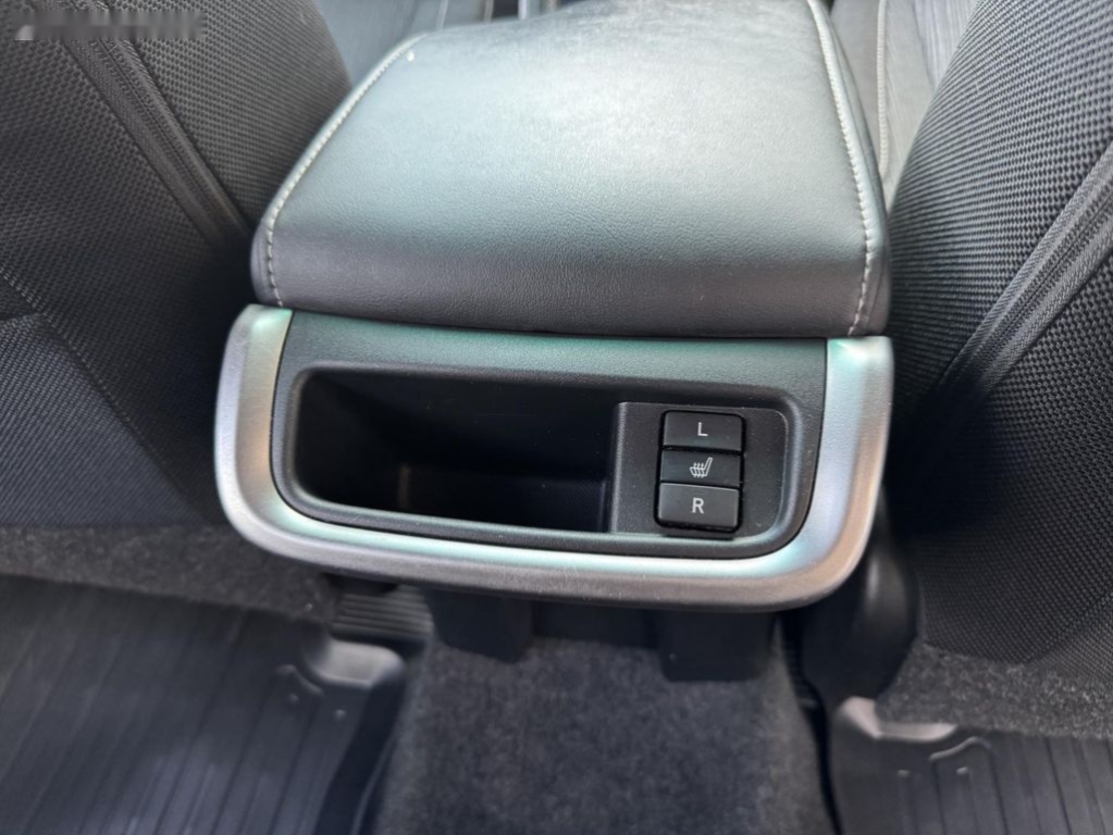 Toyota Hilux,2.8 automat Executive - 13