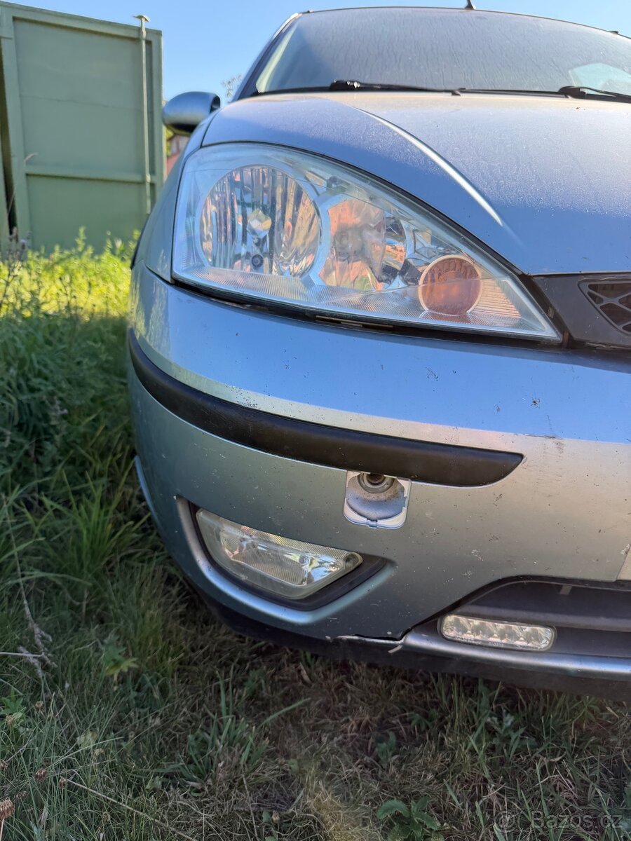 Ford Focus 1.6i - 13
