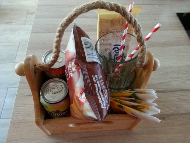 Stojan Hellmans, Dóza,Termoláhev, desky, záplaty,píšťalka - 13