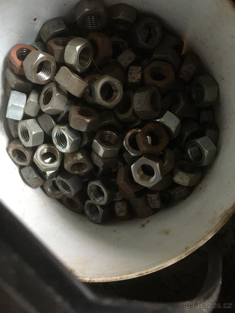 Šrouby a matice dle přiložených tabulek - 13