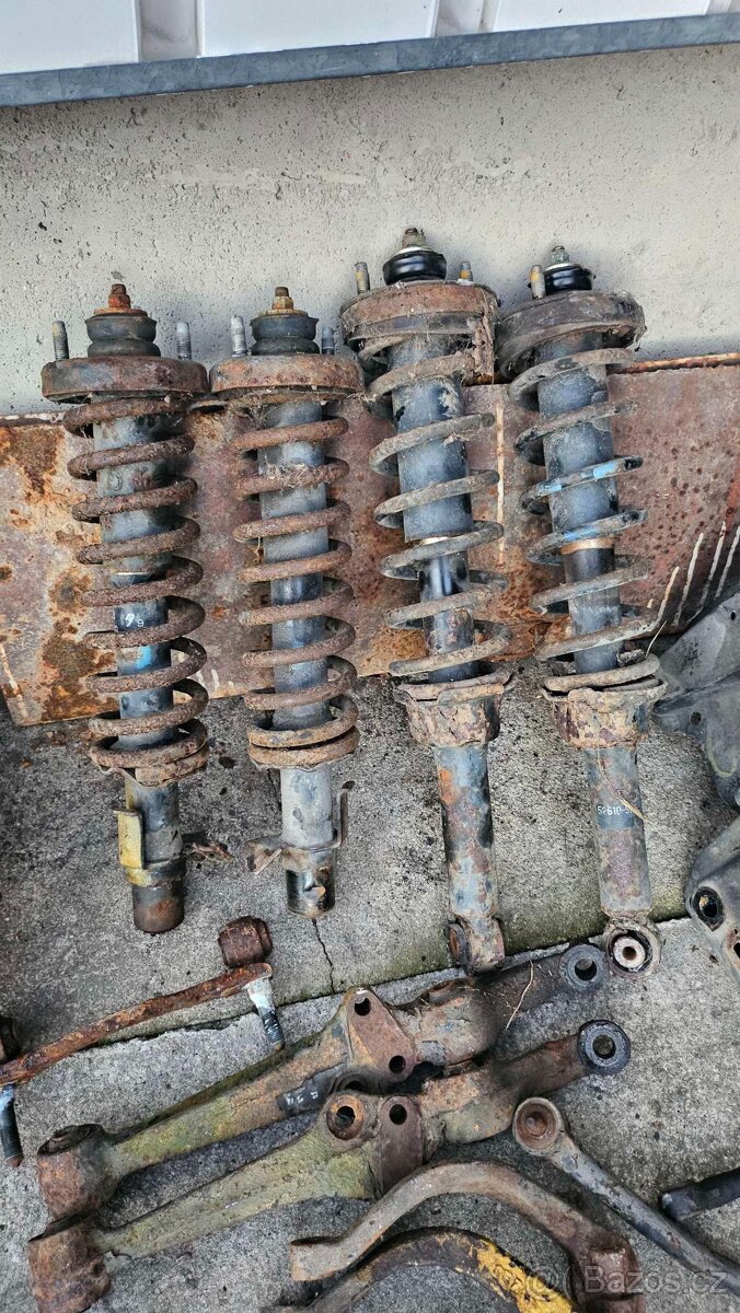 Díly na CRX ED9 - 13