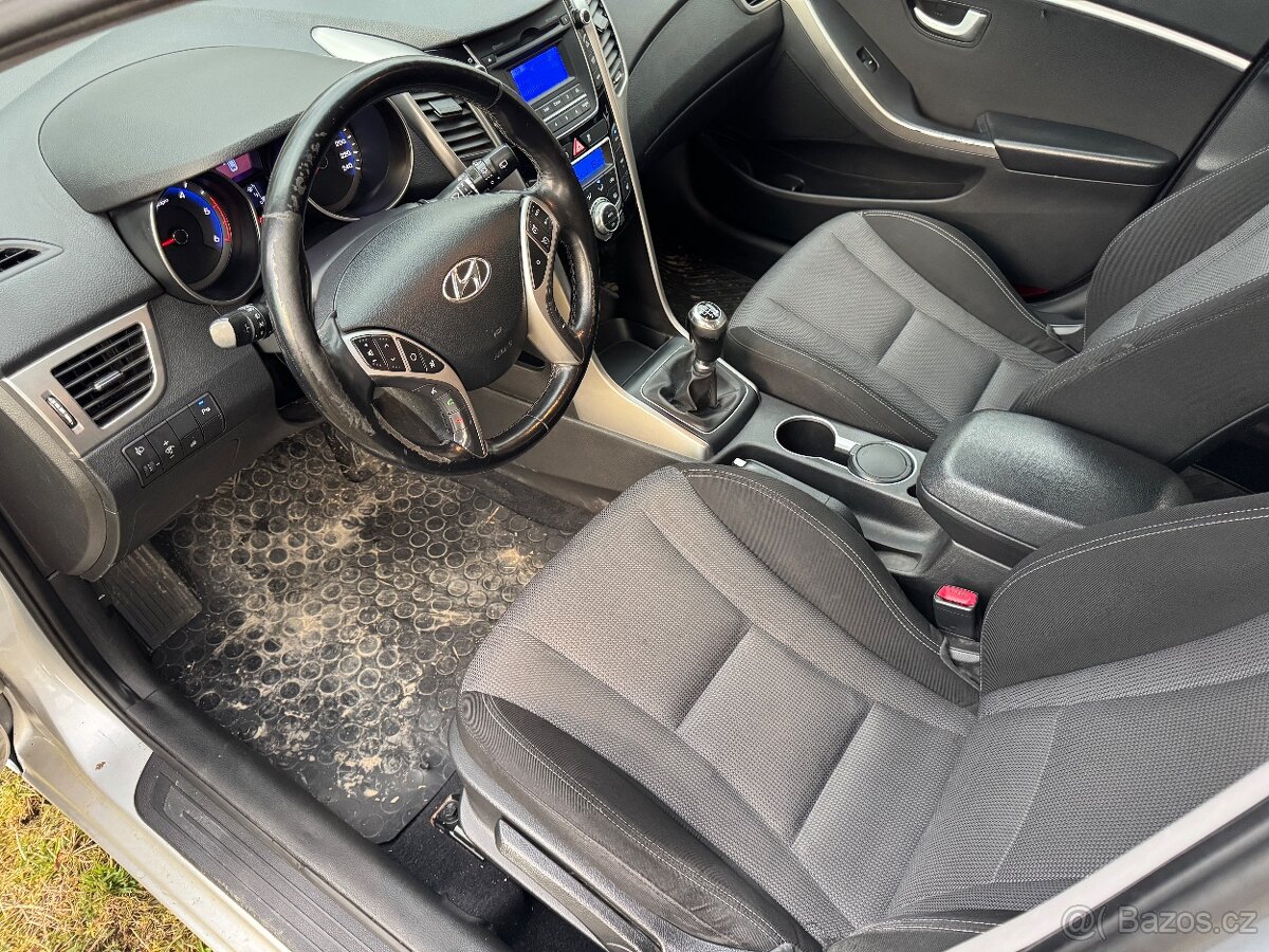 Hyundai i30 1.6 crdi 2014 - 13